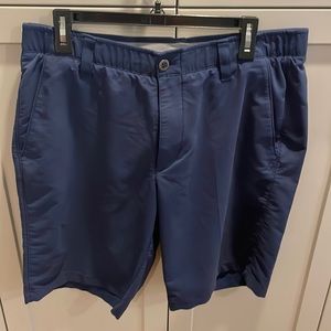 Men’s navy blue golf shorts